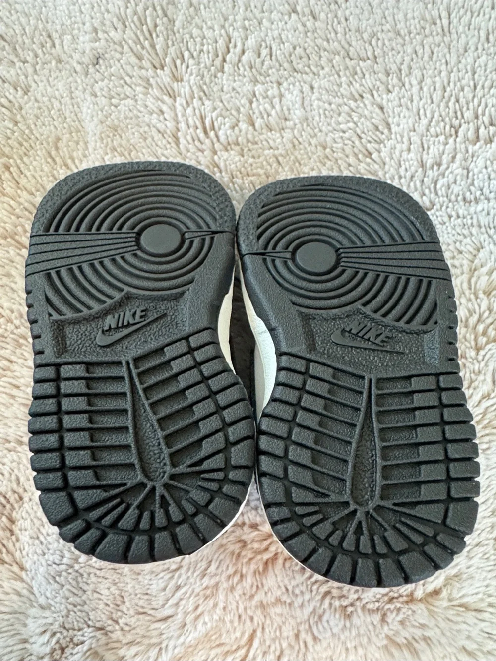 Nike Toddler Black and White Low-Top Sneakers